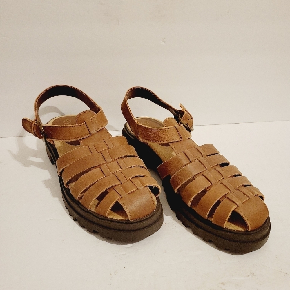 NEW Bella Vita Brown Sinclaire Flat Sandals Size 8.5